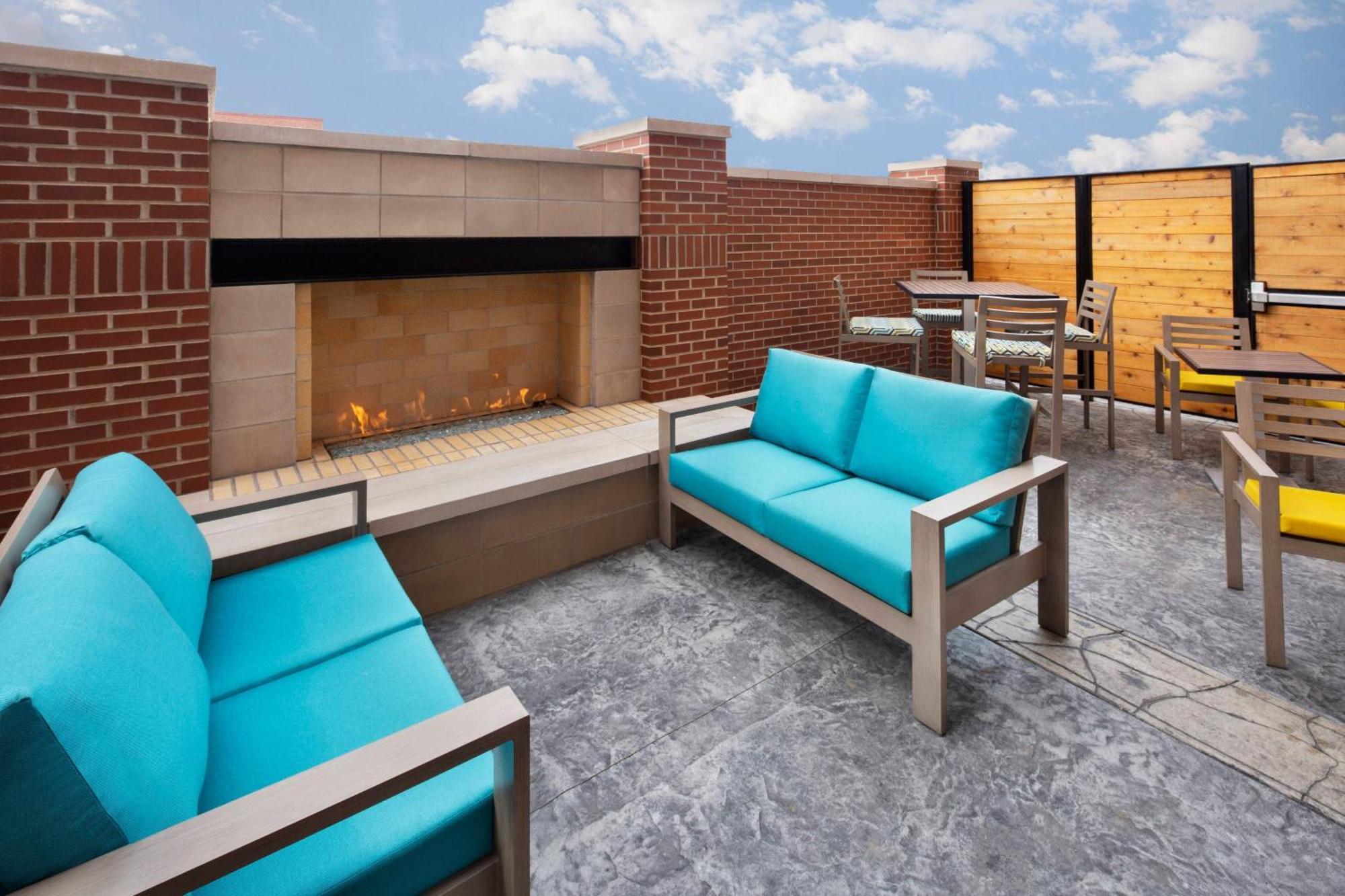Courtyard By Marriott Cape Girardeau Downtown Exterior foto
